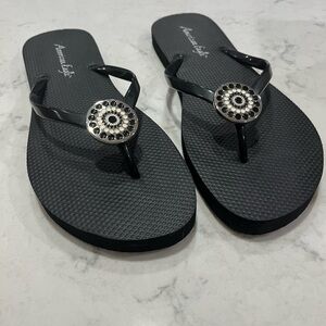 American Eagle Flip Flops